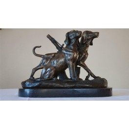Dviejų pririštų šunų bronzinės statula 